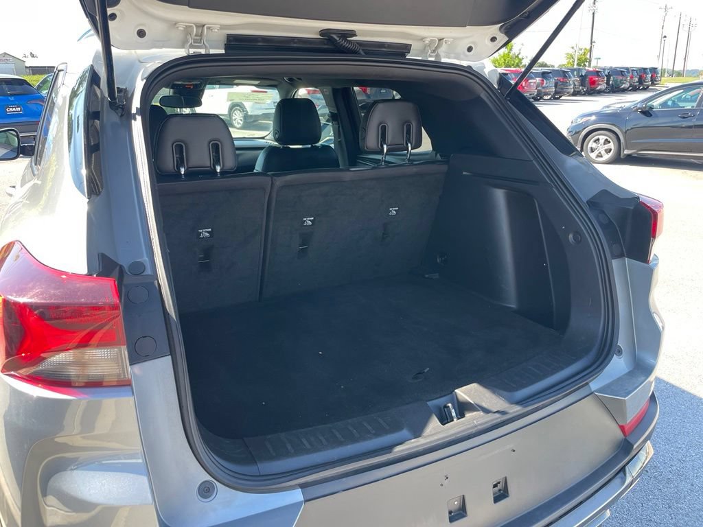 Used 2023 Chevrolet TrailBlazer ACTIV w/ Technology Package AWD/4WD image 25