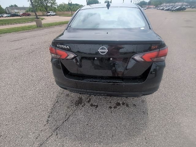 Used 2024 Nissan Versa SR FWD image 6