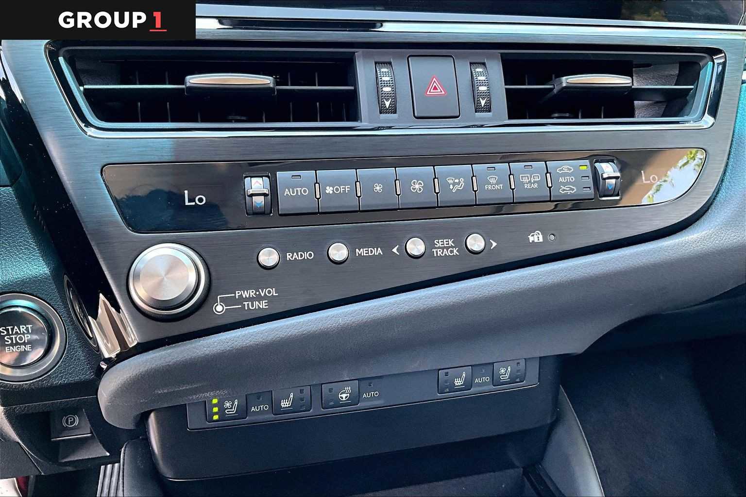 Used 2025 Lexus ES 350 w/ Premium Package FWD image 32