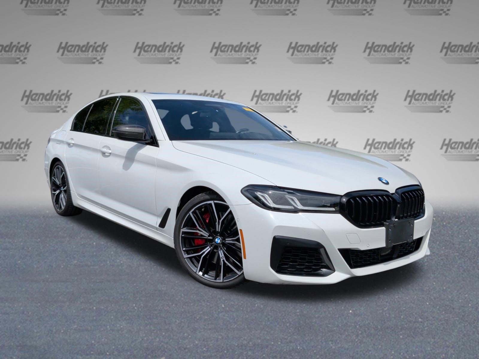Used 2022 BMW M550i xDrive w/ Dynamic Handling Package image 2