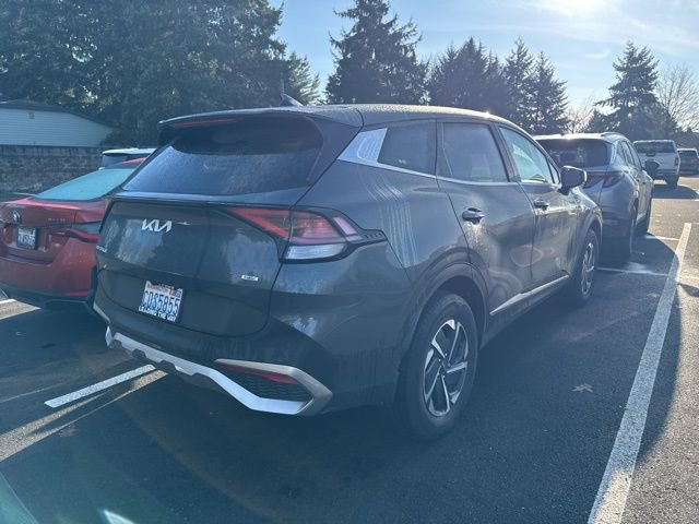 Used 2023 Kia Sportage LX image 3