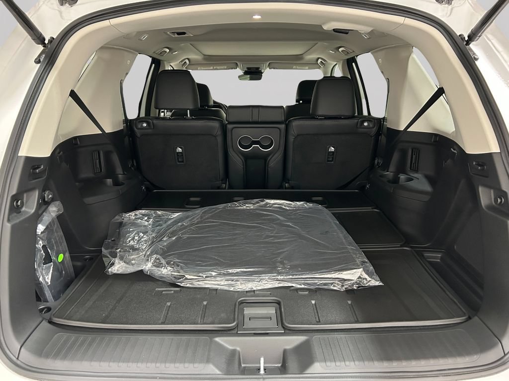 Used 2025 Honda Pilot Touring image 27
