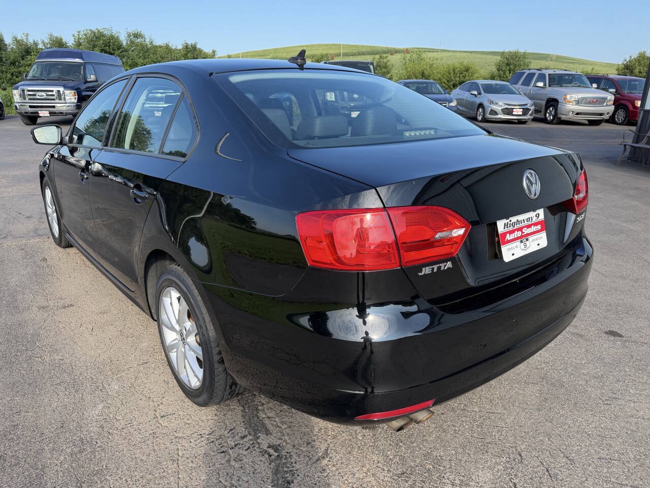 Used 2012 Volkswagen Jetta SE FWD image 3