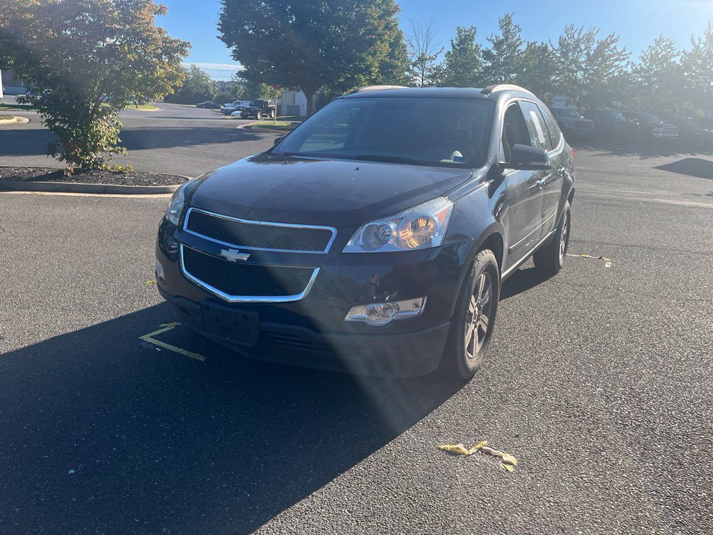 Used 2011 Chevrolet Traverse LT w/ Personal Connectivity Package FWD image 3