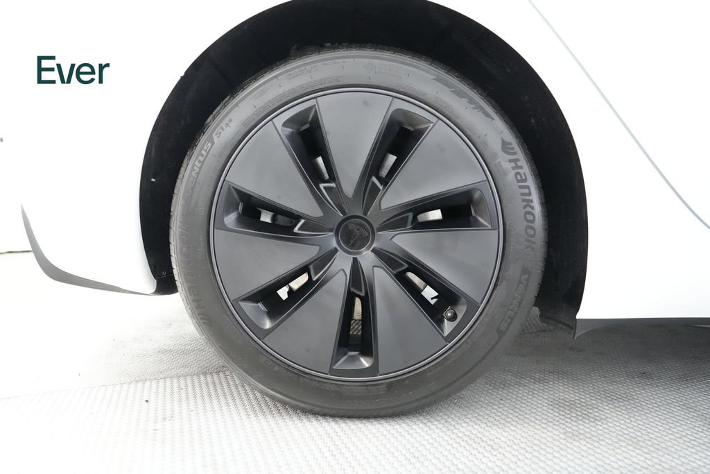 Used 2025 Tesla Model 3 Long Range AWD/4WD image 9