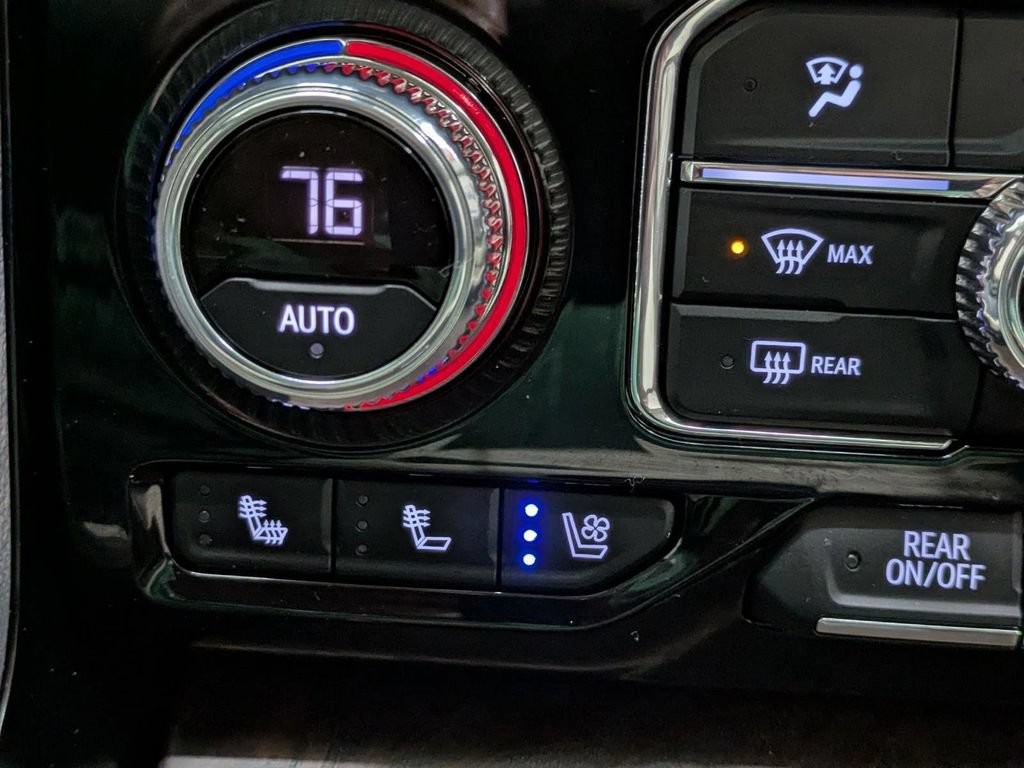 Used 2022 GMC Yukon XL Denali AWD/4WD image 46
