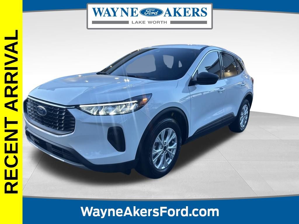 Used 2024 Ford Escape Active w/ Cold Weather Package image 1