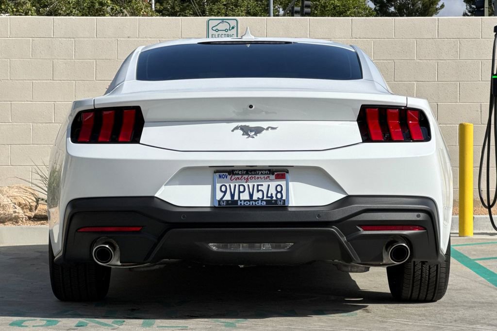 Used 2025 Ford Mustang Coupe image 8