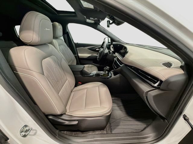 Used 2025 Buick Envista Avenir FWD image 23