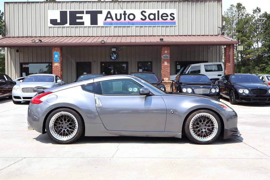 Used 2011 Nissan 370Z Coupe w/ Sport Pkg RWD image 8