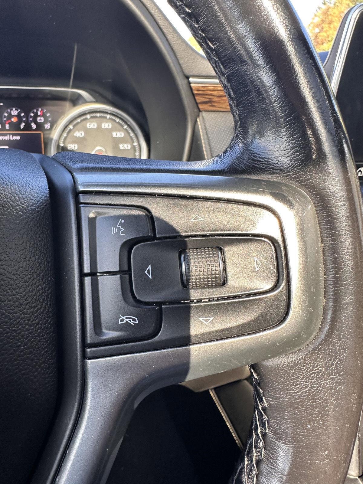 Used 2021 Chevrolet Suburban Premier w/ Premium Package image 36