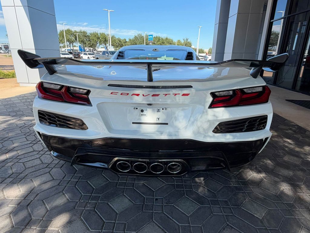 New 2027 Chevrolet Corvette Grand Sport w/ Z52 Sport Performance Package RWD image 3