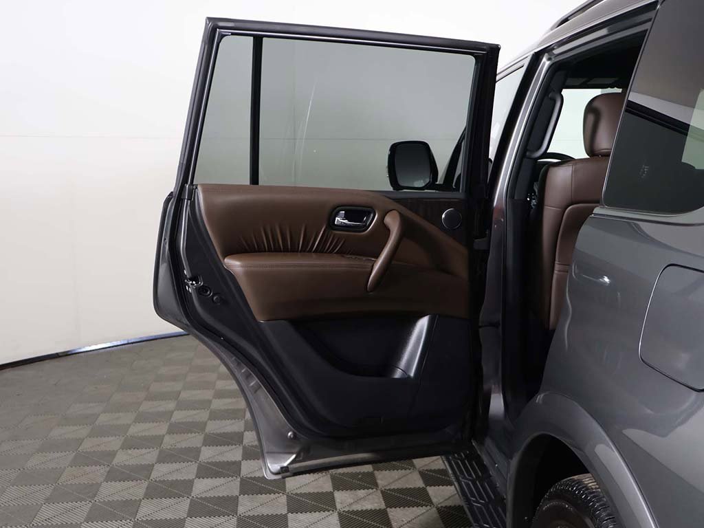 Used 2024 Nissan Armada Platinum image 26
