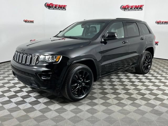 Used 2018 Jeep Grand Cherokee Altitude AWD/4WD image 5