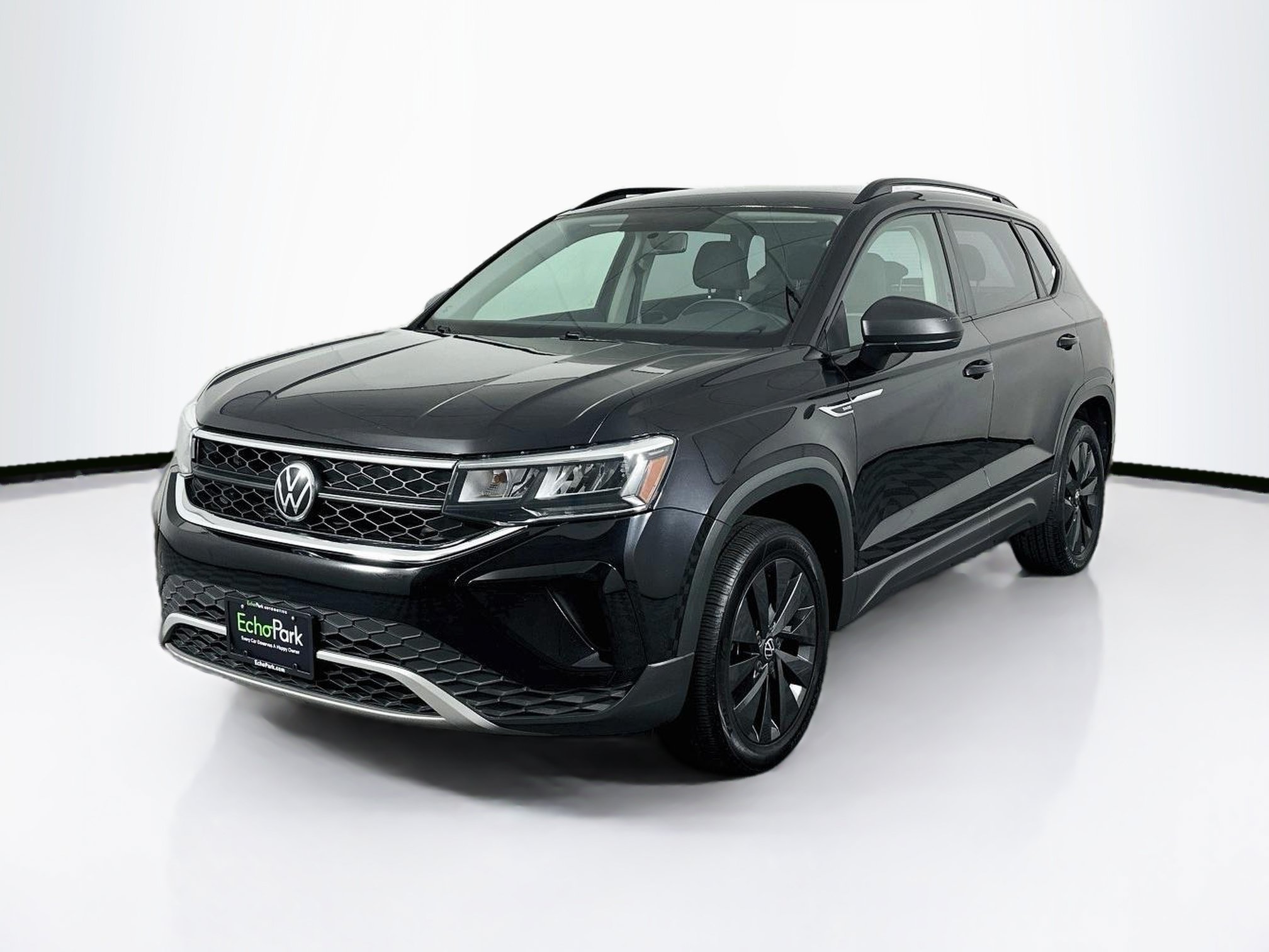 Used 2022 Volkswagen Taos S FWD image 3