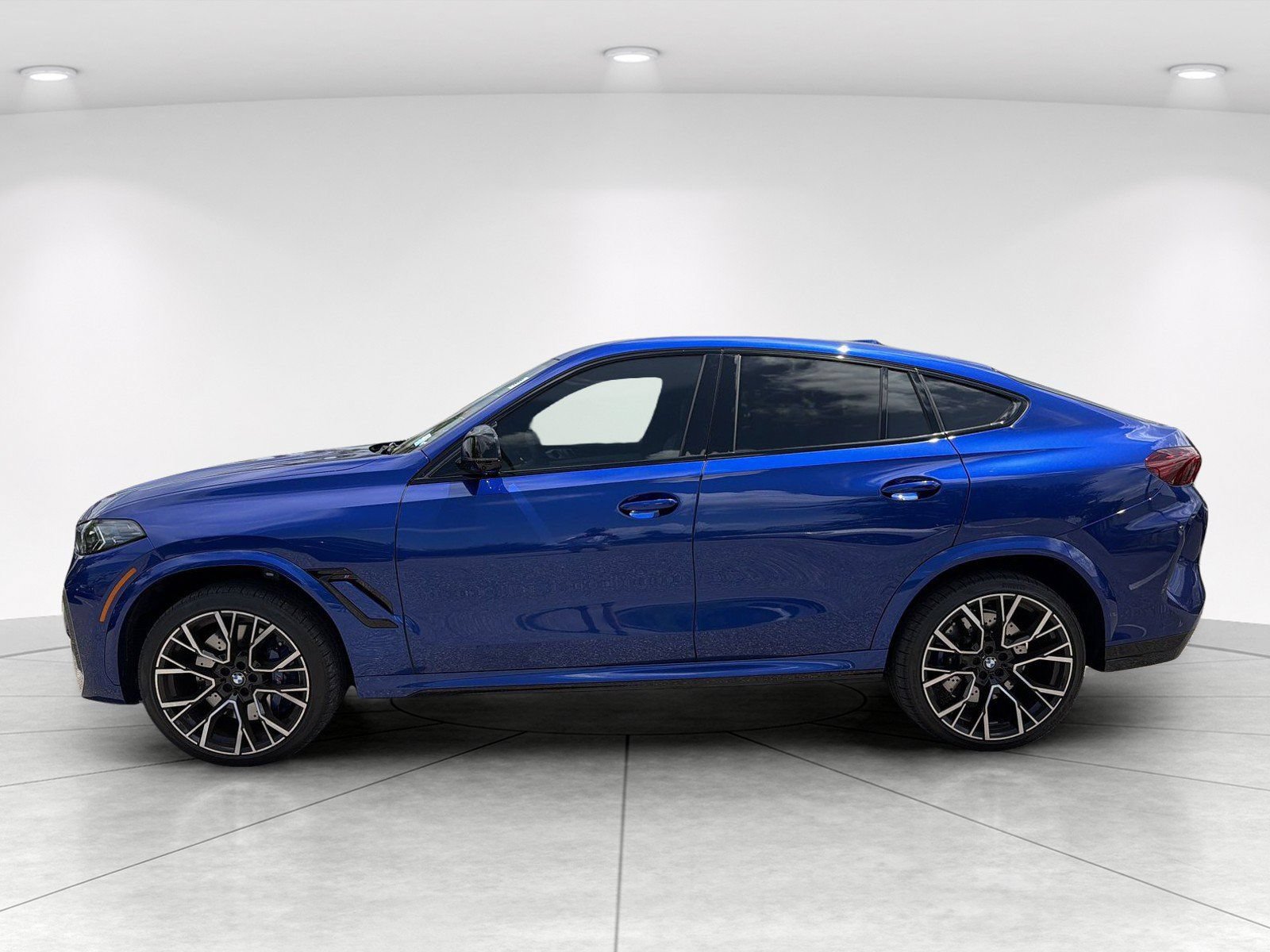 Certified 2025 BMW X6 M Competition w/ Executive Package AWD/4WD image 7