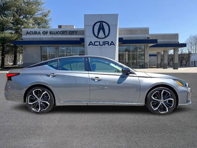 Used 2023 Nissan Altima 2.5 SR FWD image 7