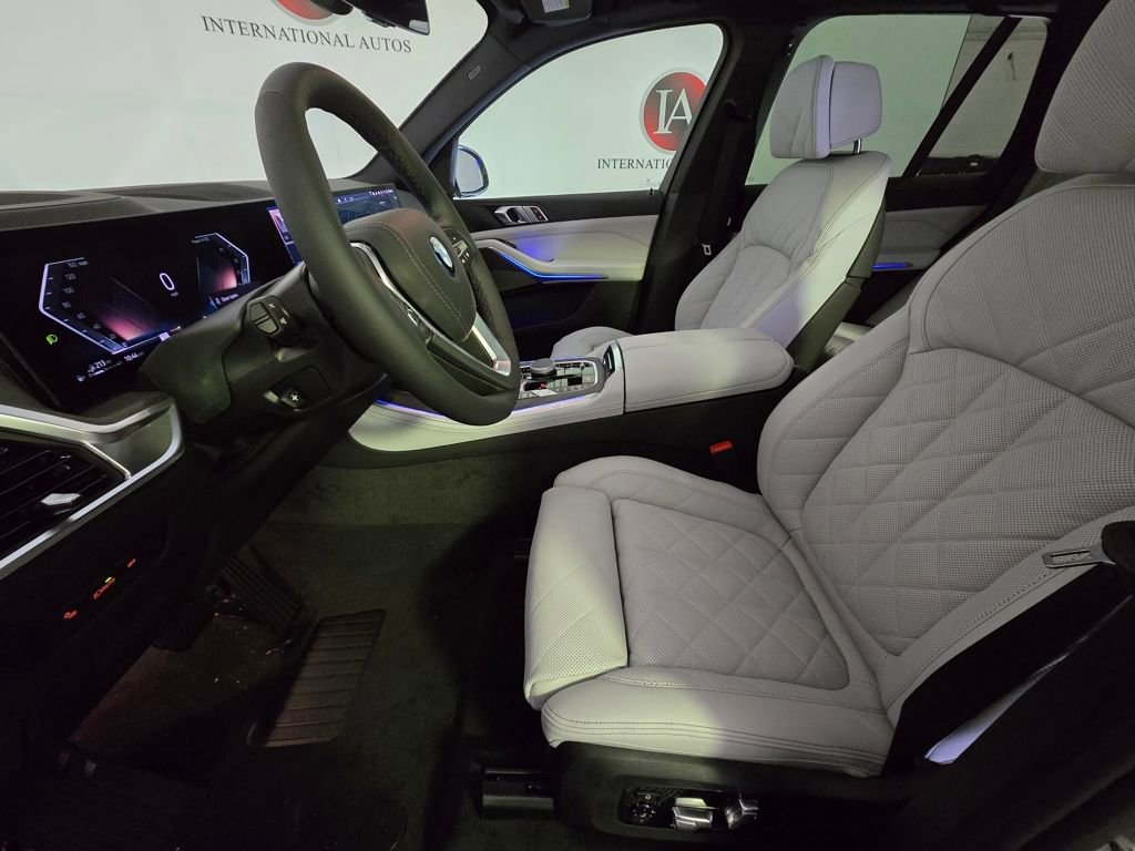 New 2026 BMW X5 xDrive50e w/ Climate Comfort Package image 11
