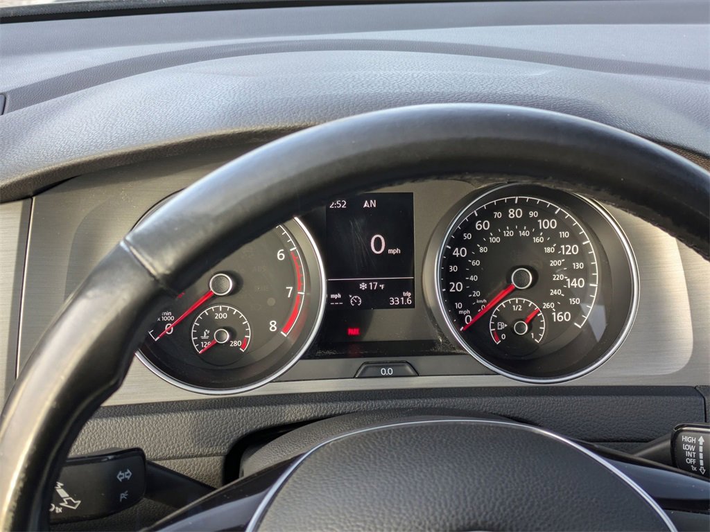 Used 2016 Volkswagen Golf S image 26