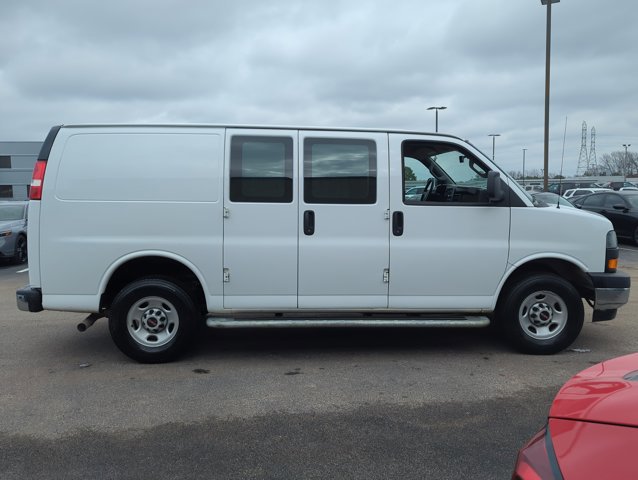 Used 2024 GMC Savana 2500 w/ Driver Convenience Package image 4