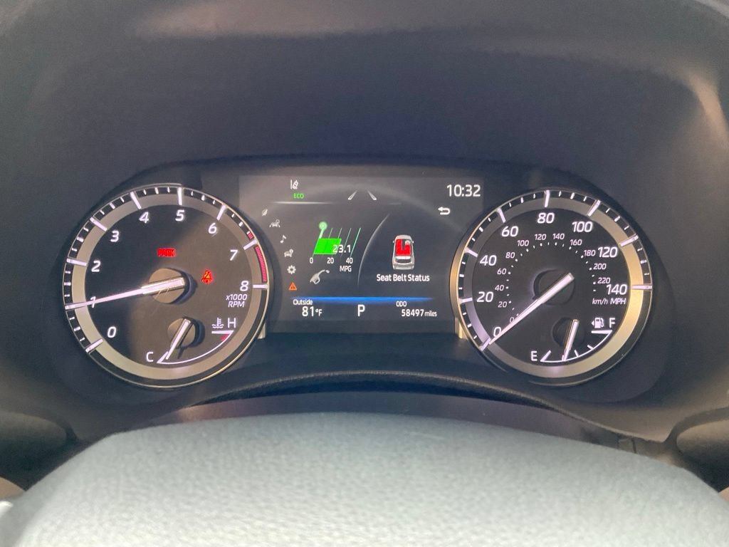 Used 2022 Toyota Highlander XLE AWD/4WD image 14