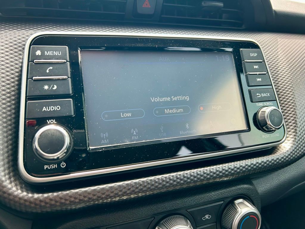 Used 2018 Nissan Kicks S FWD image 20