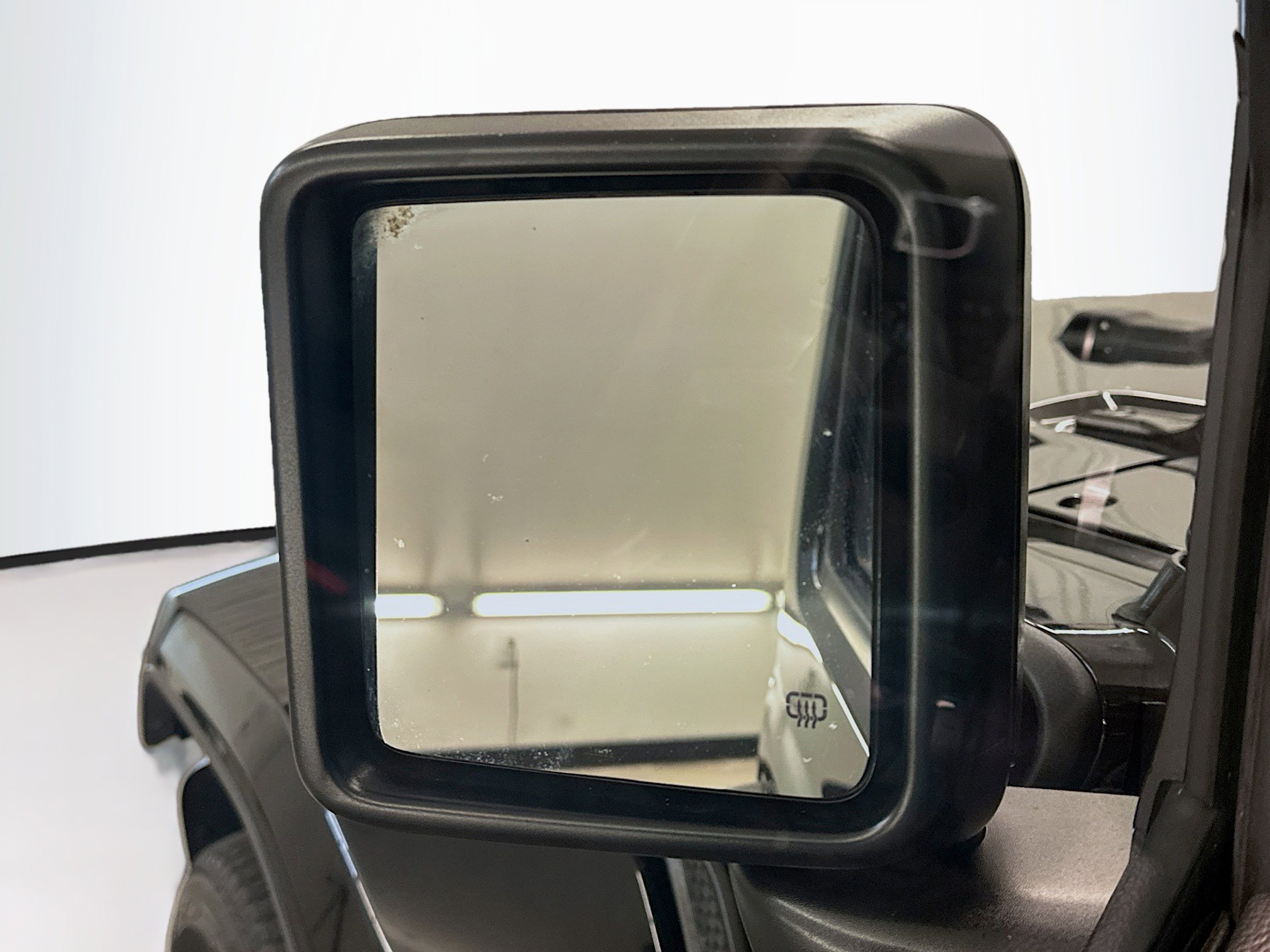 Used 2023 Jeep Wrangler Unlimited Sahara w/ Cold Weather Group AWD/4WD image 16