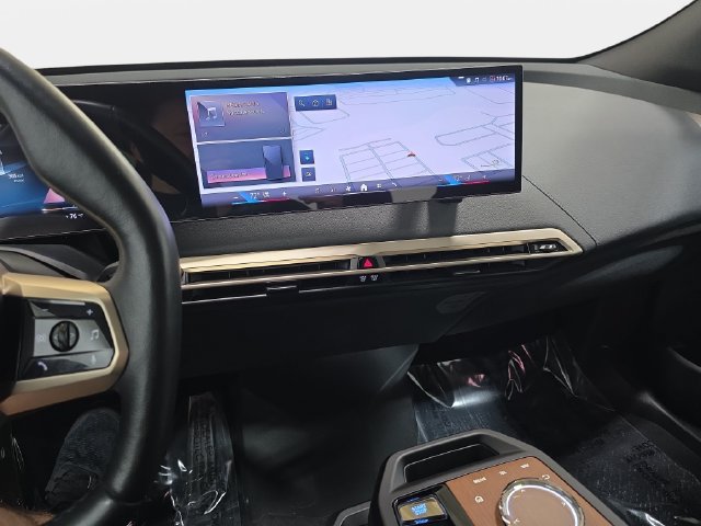 Certified 2024 BMW iX xDrive50 w/ Sport Package AWD/4WD image 17
