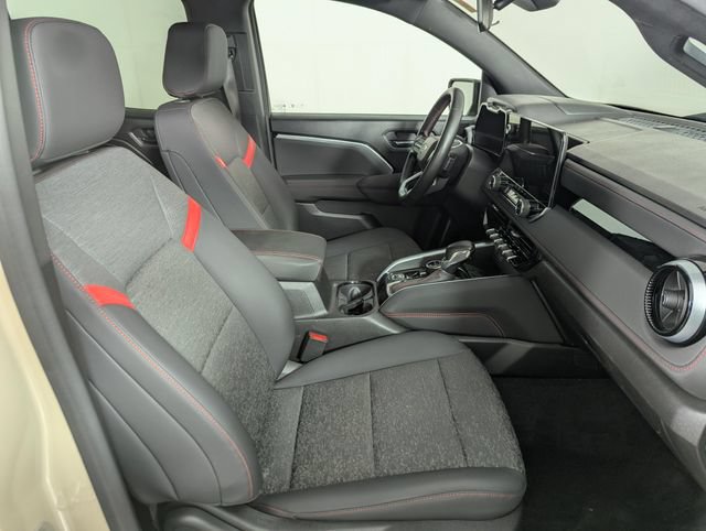 Used 2024 Chevrolet Colorado Z71 w/ LPO, Dark Essentials Package AWD/4WD image 22