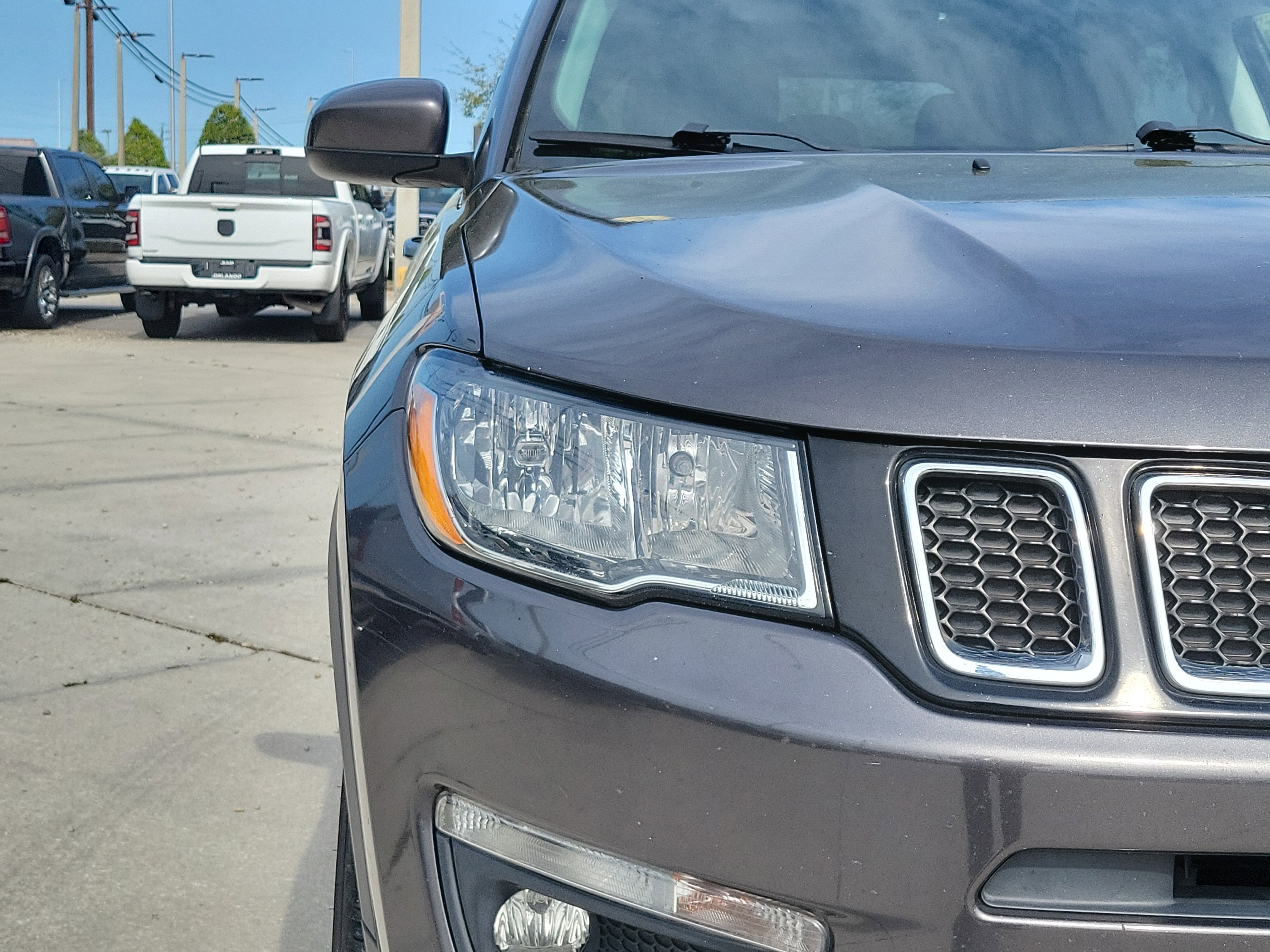 Used 2018 Jeep Compass Latitude w/ Popular Equipment Group AWD/4WD image 7