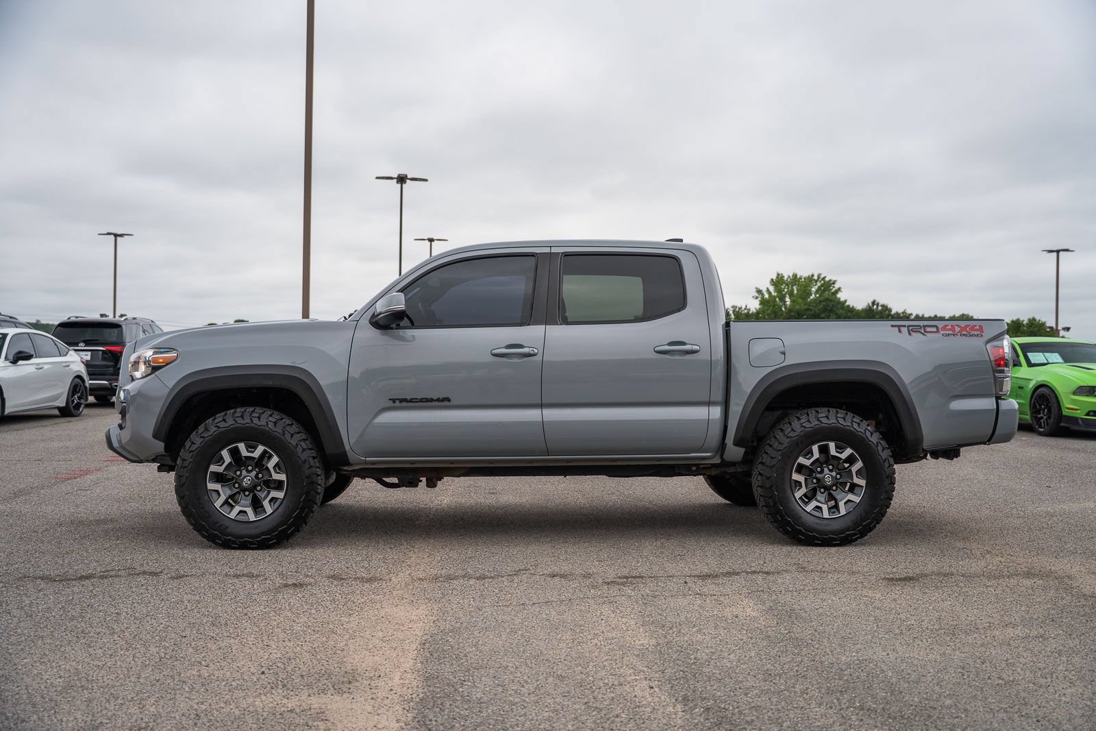 Used 2021 Toyota Tacoma TRD Off-Road AWD/4WD image 4