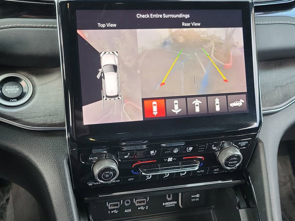 Used 2023 Jeep Grand Cherokee Overland w/ Advanced Protech Group III image 10