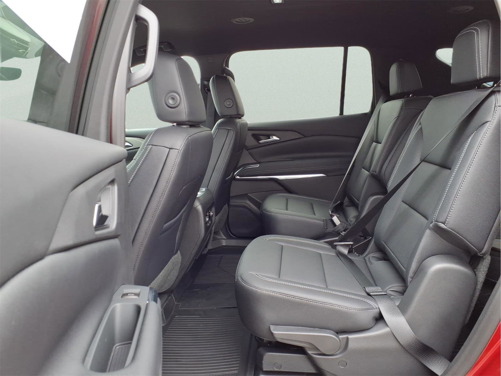 New 2026 Chevrolet Traverse LT image 10