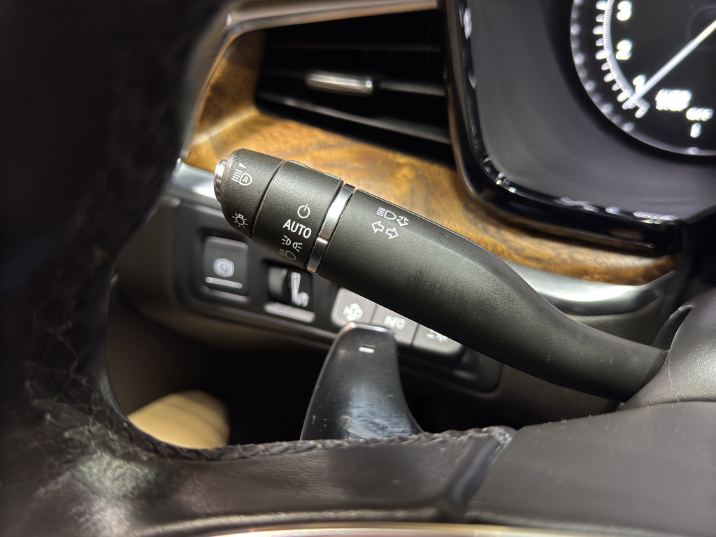 Used 2022 Cadillac XT5 Sportv w/ Platinum Package image 26