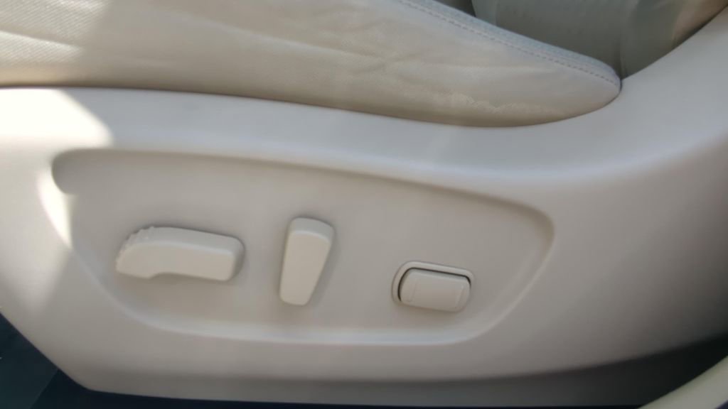 Certified 2020 Nissan Rogue SV image 18