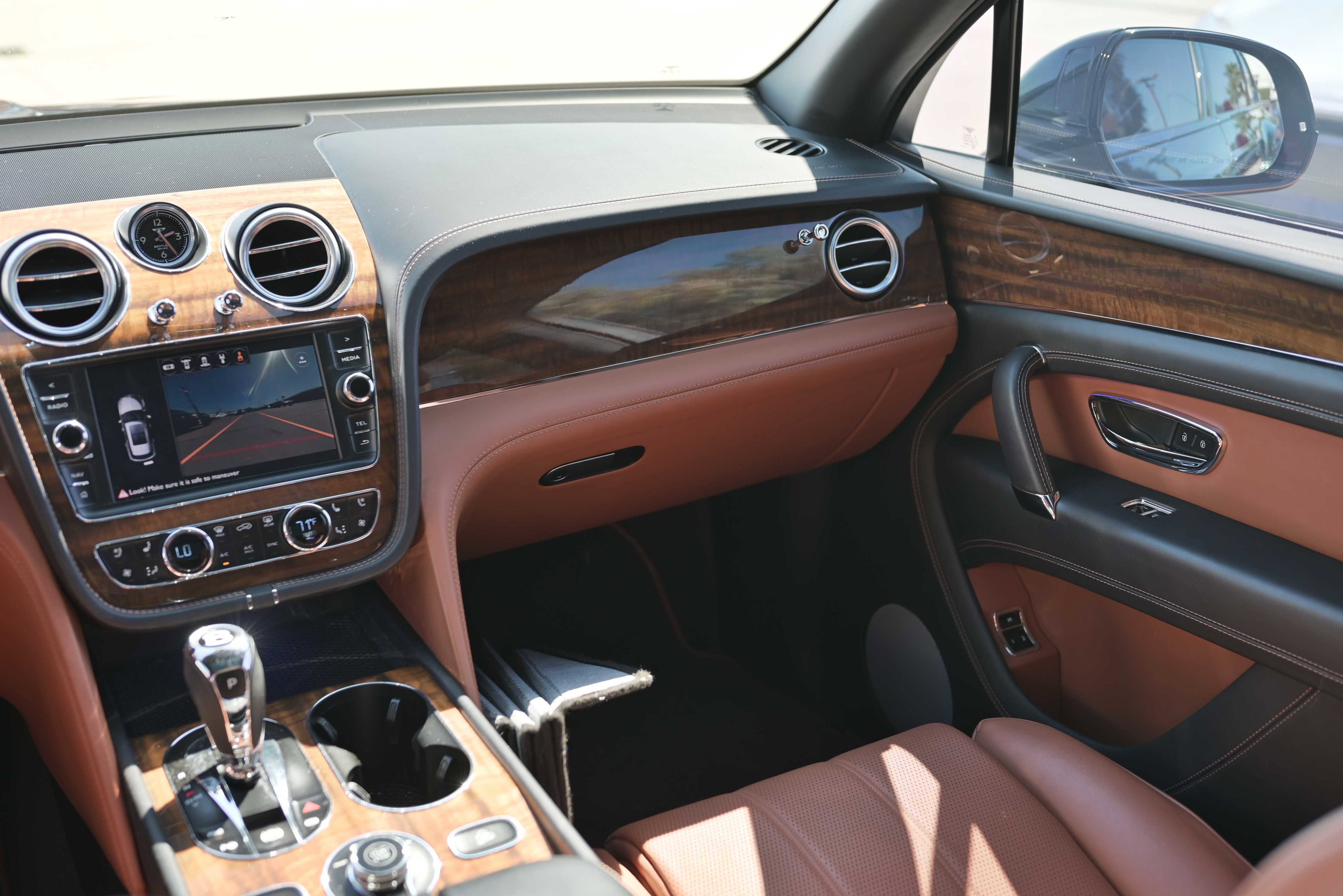 Used 2018 Bentley Bentayga AWD/4WD image 8