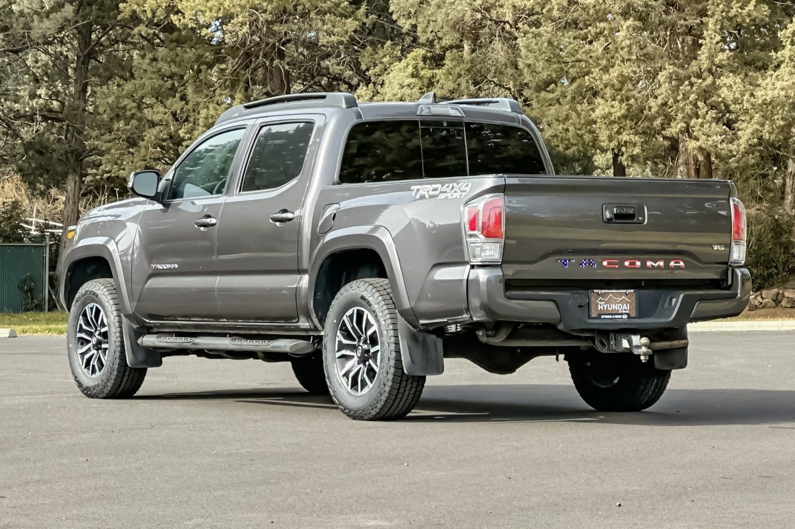 Used 2022 Toyota Tacoma TRD Sport w/ TRD Premium Sport Package image 6
