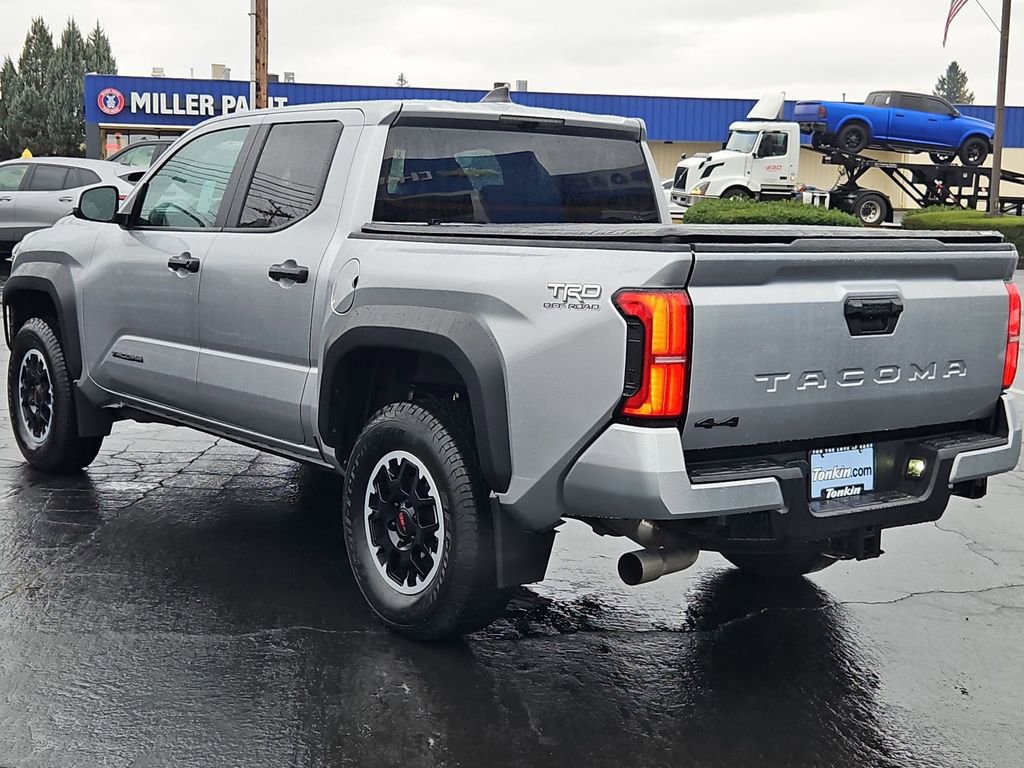 Used 2024 Toyota Tacoma TRD Off-Road image 4