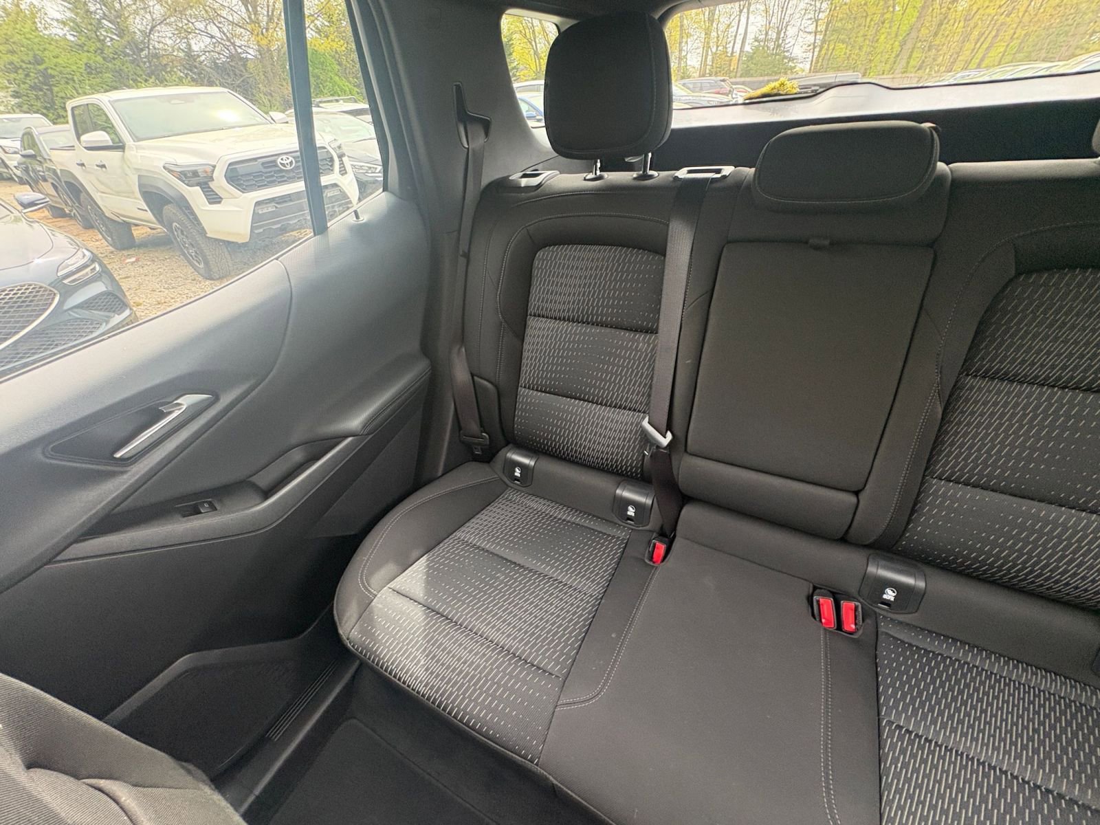 Used 2025 Chevrolet Equinox LT FWD image 38