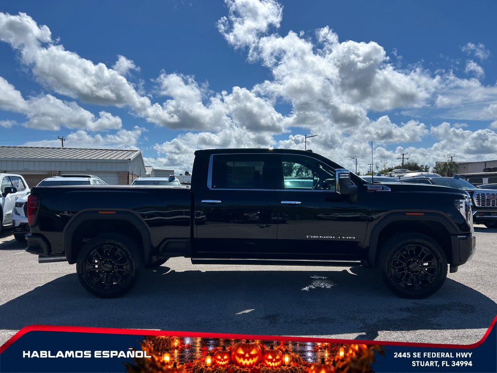 New 2026 GMC Sierra 2500 Denali w/ Denali Reserve Package AWD/4WD image 8