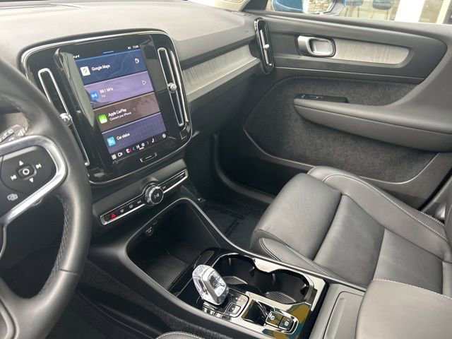 Certified 2025 Volvo XC40 B5 Plus image 19
