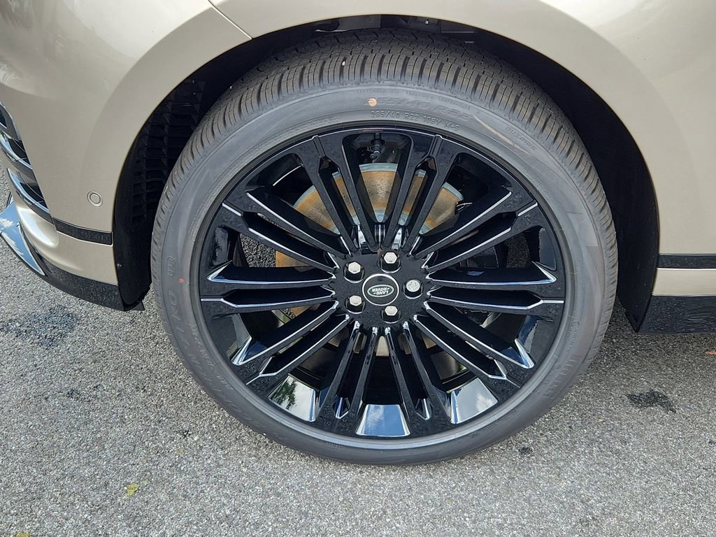 New 2026 Land Rover Range Rover Velar Dynamic SE image 9