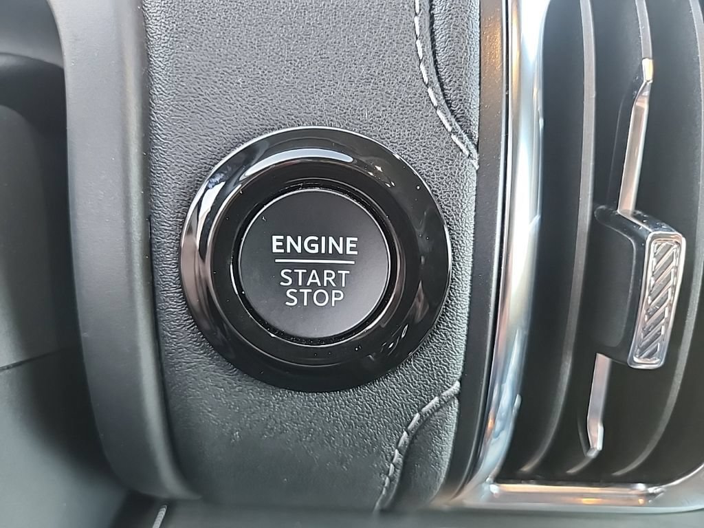 Used 2025 Ford Expedition Platinum AWD/4WD image 18