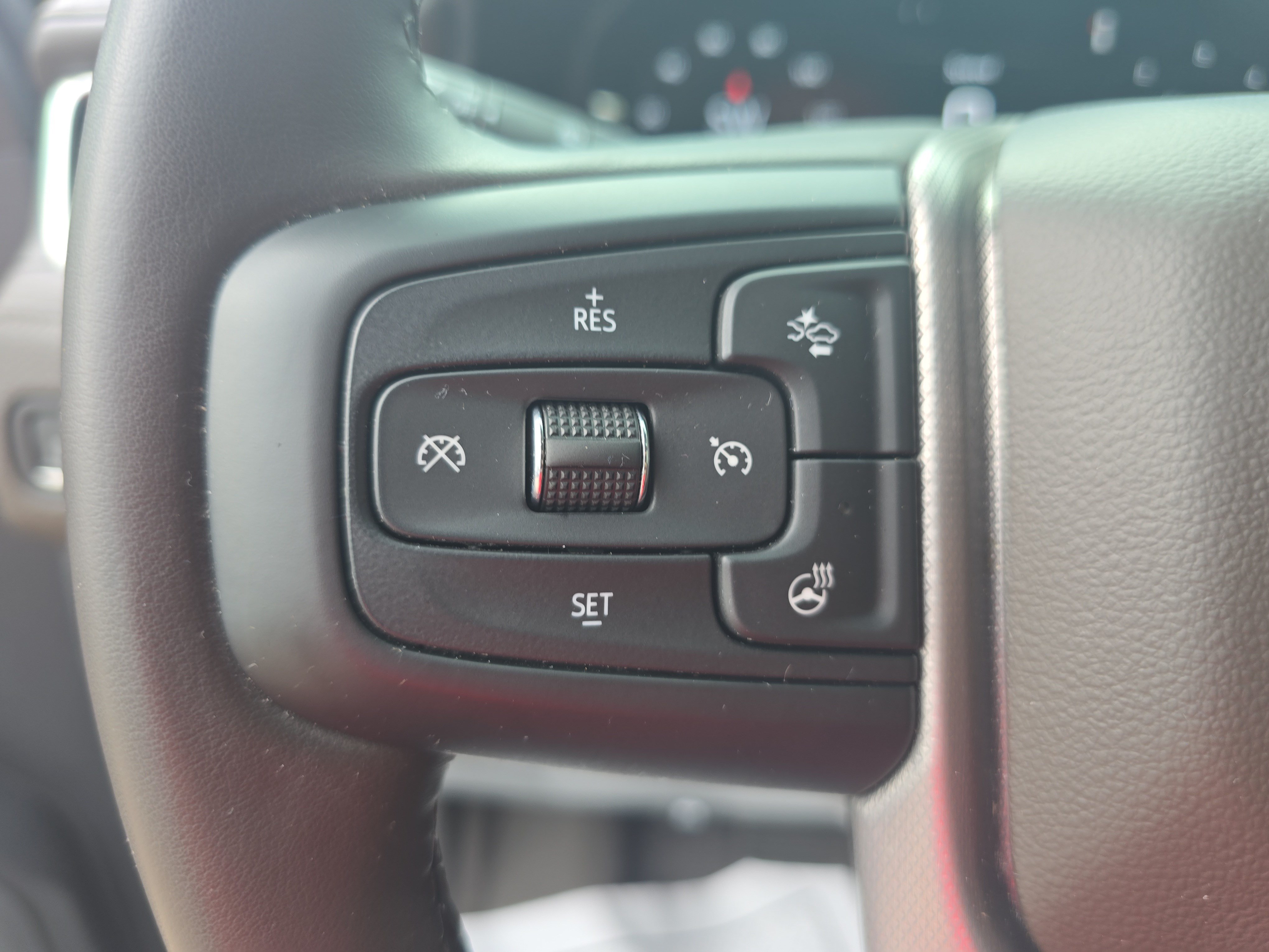 Used 2023 GMC Yukon Denali AWD/4WD image 18