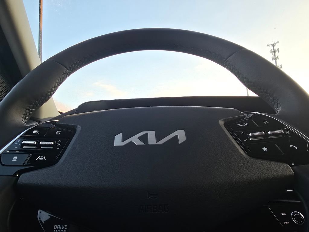 New 2025 Kia Niro Wind image 24