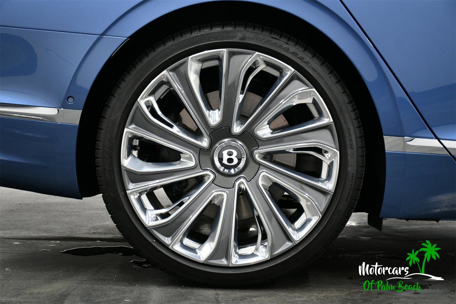 Used 2023 Bentley Flying Spur W12 image 73