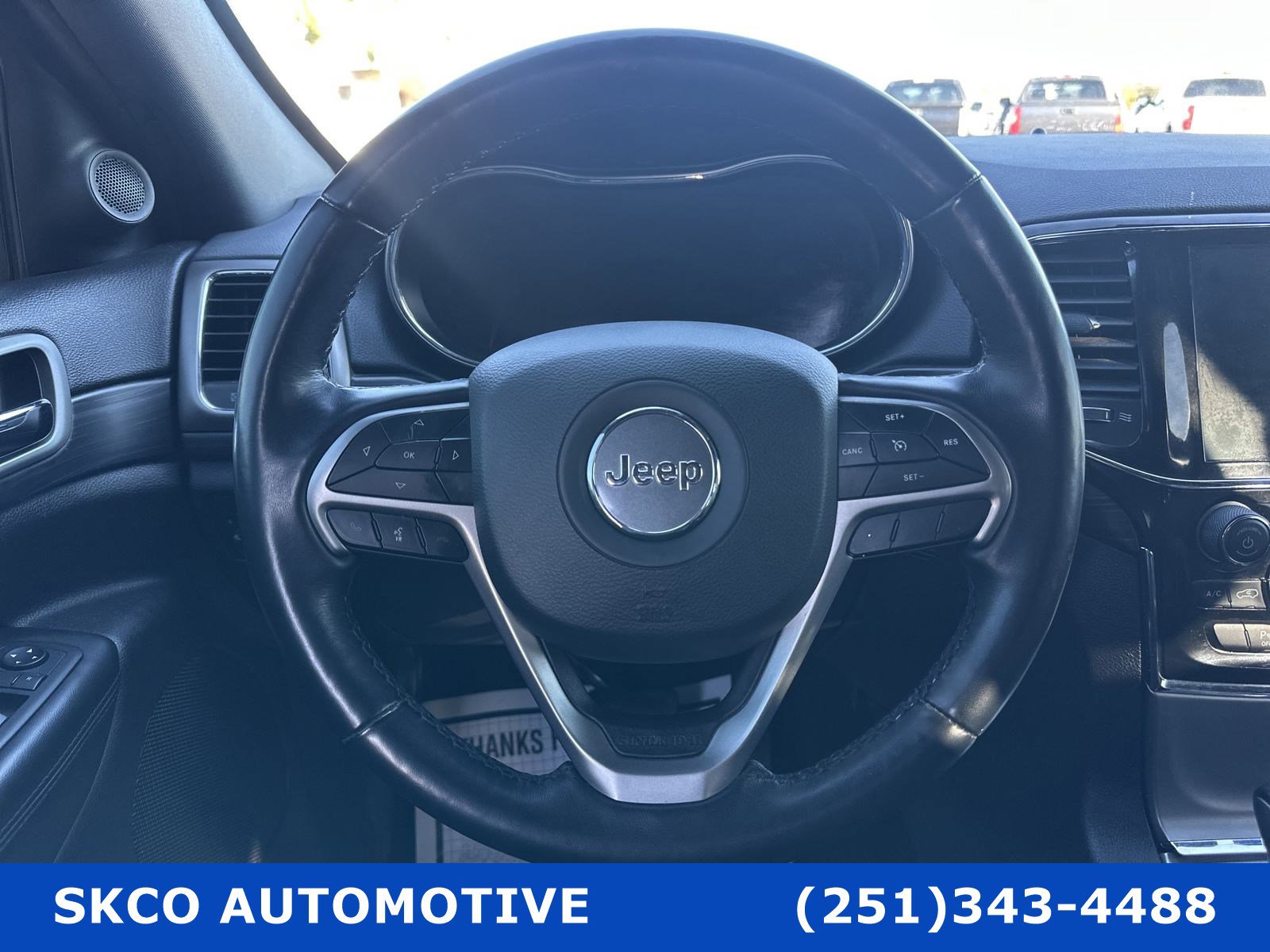 Used 2022 Jeep Grand Cherokee Laredo X image 18