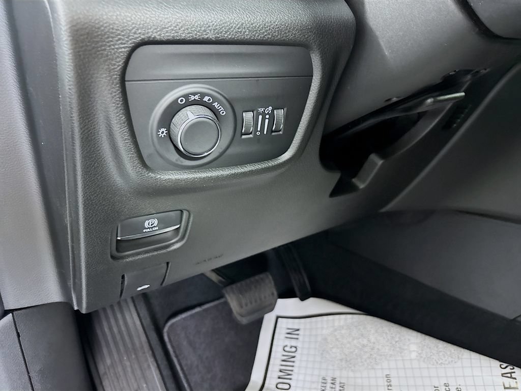New 2026 Jeep Grand Cherokee Laredo AWD/4WD image 10