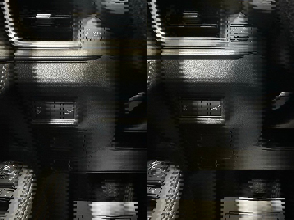 Used 2025 Toyota Grand Highlander AWD image 17