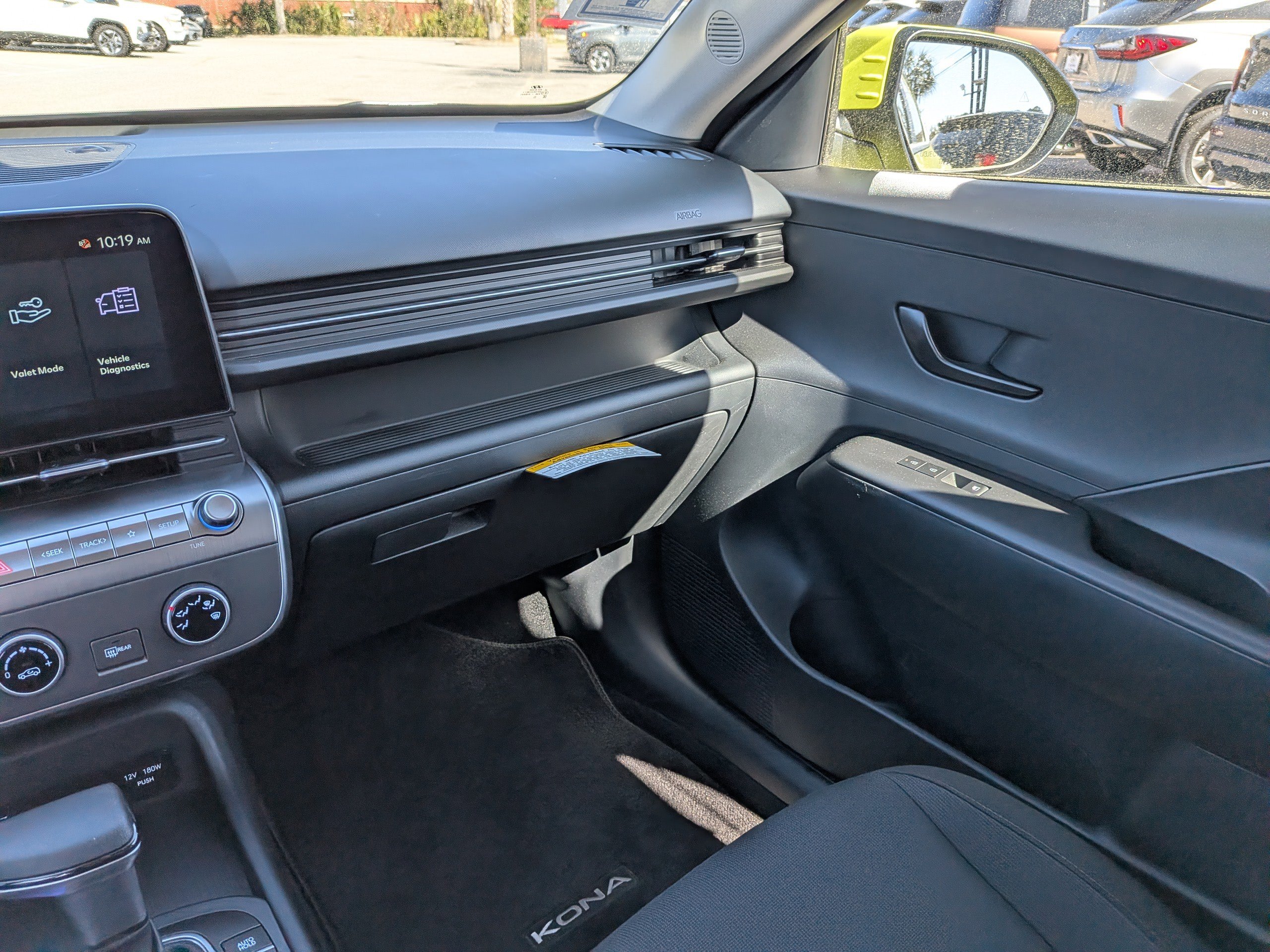 Certified 2025 Hyundai Kona SE image 17